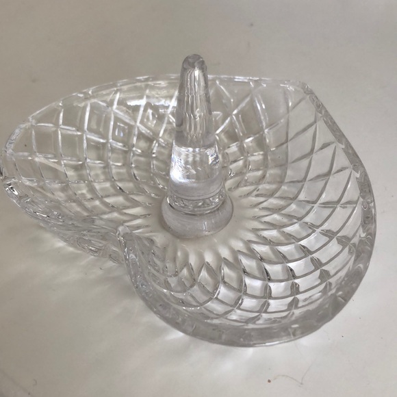 Crystal Cut Heart Shaped Jewlery Holder Trinket Dish 4 1/2” x 4” approx Glass - Picture 8 of 10